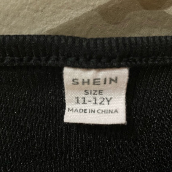 SHEIN flutter sleeve dress - Picture 3 of 3